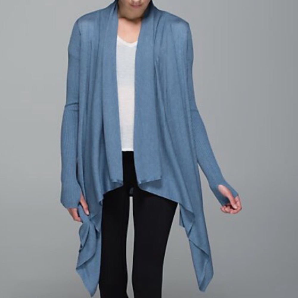 Lululemon Universal Wrap